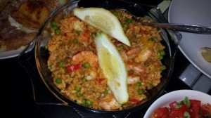 Bryony's chicken and prawn paella