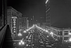 New York Second Avenue at night, 1928