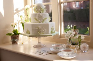 Fiona Cairns - Cakes by the windowpane