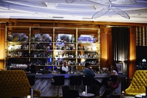 Gillray's Steakhouse & Bar - View of drinkers at the bar