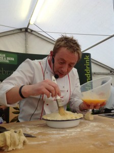 tasting-britain---sean-wilson-cheese---sean-doing-cooking-demo-001