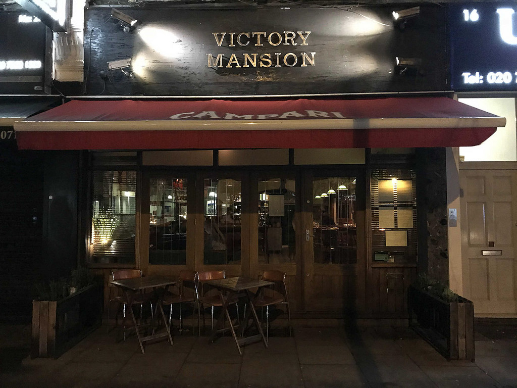 Tasting Britain - victory mansion review 001